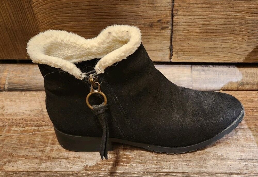 Ladies 7 a.n.a. Women's Zip Up Faux Suede Black Ankle Boots, With Faux Fur Cuff - Picture 5 of 11